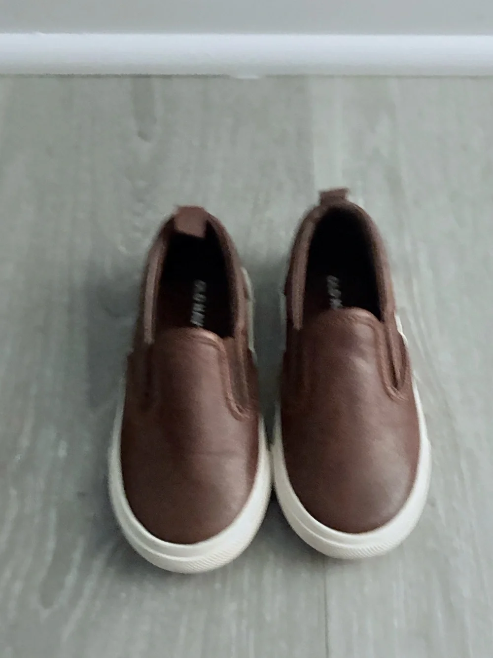 Old Navy Slip-On Casual Shoes in Brown Toddler size 7